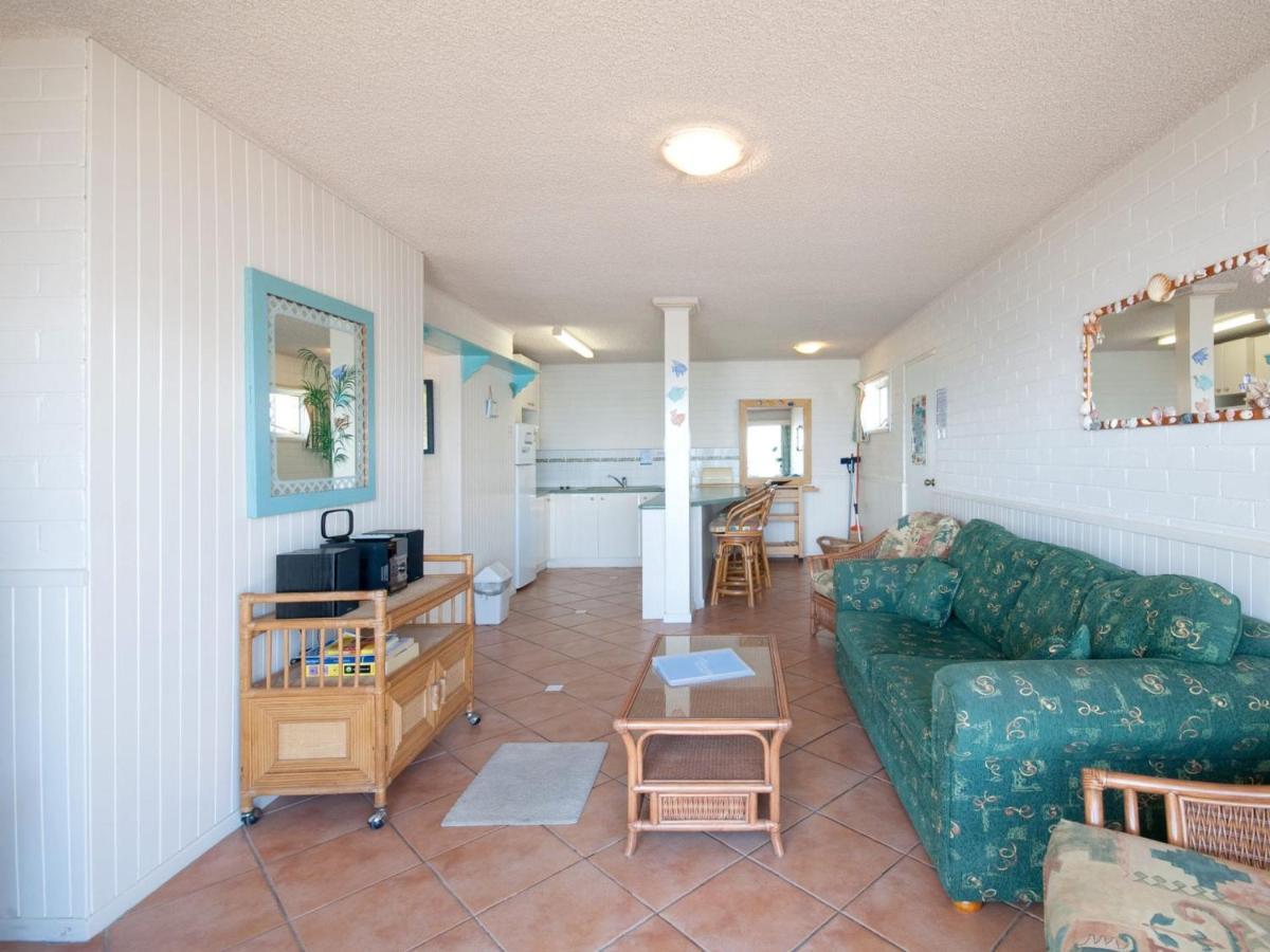 Castaways Unit 4 17 Road *