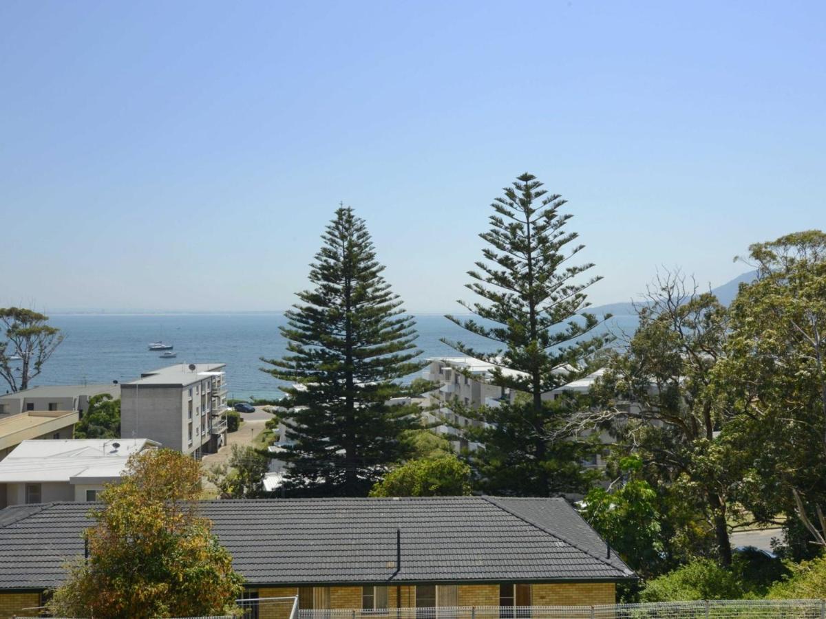 Sundeck Unit 9 51 Ronald Avenue *