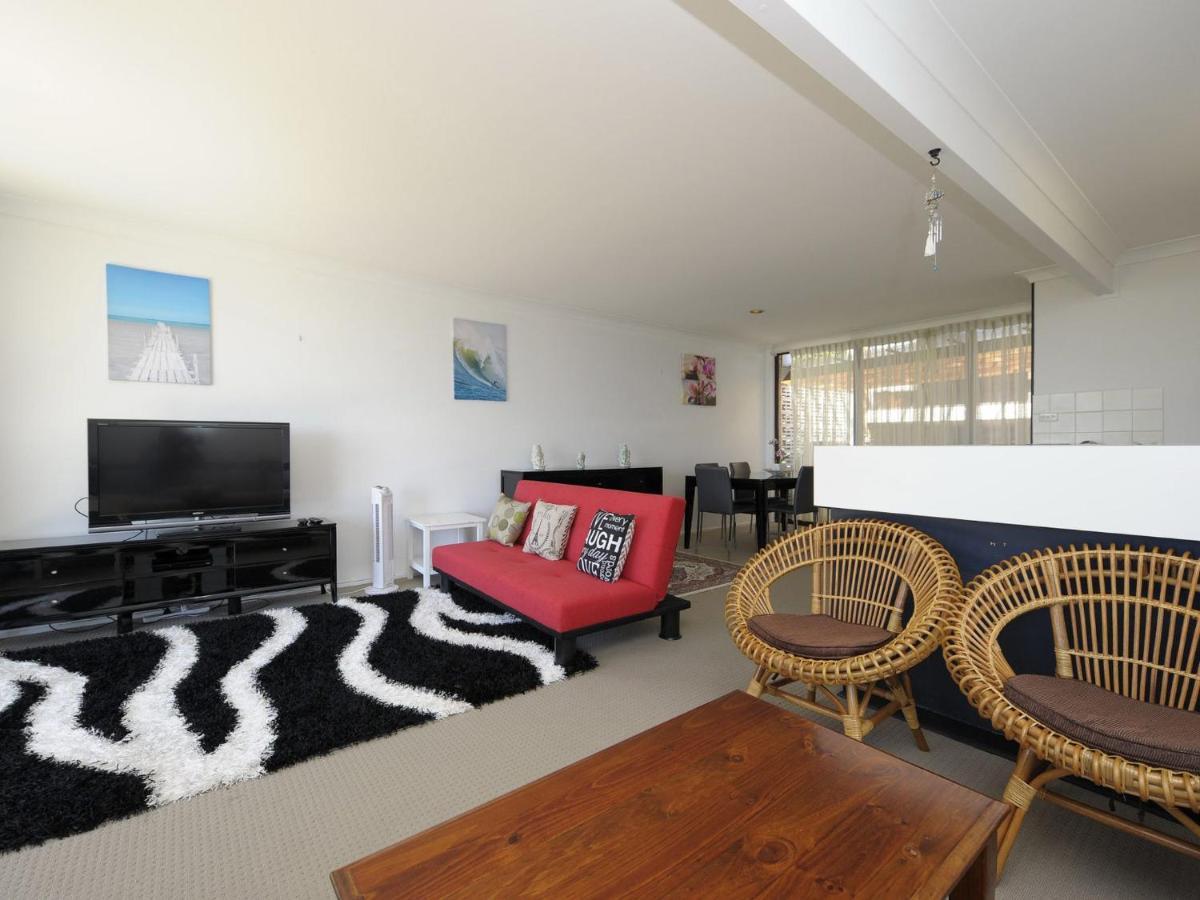 The Crest Unit 5 6 8 Tomaree Road Apartment *