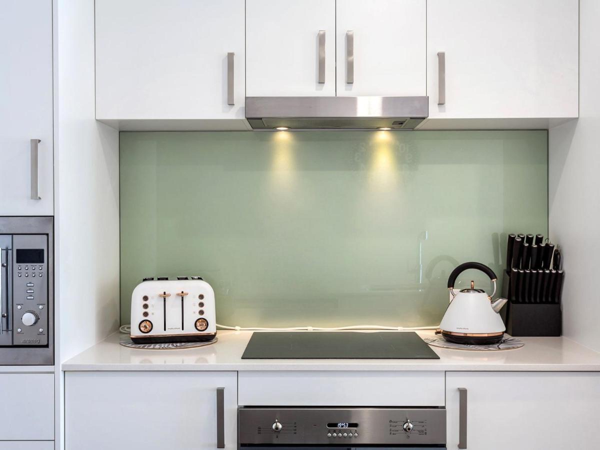 The Shoal Apartments, Unit 504/4-8 Bullecourt Street Apartment