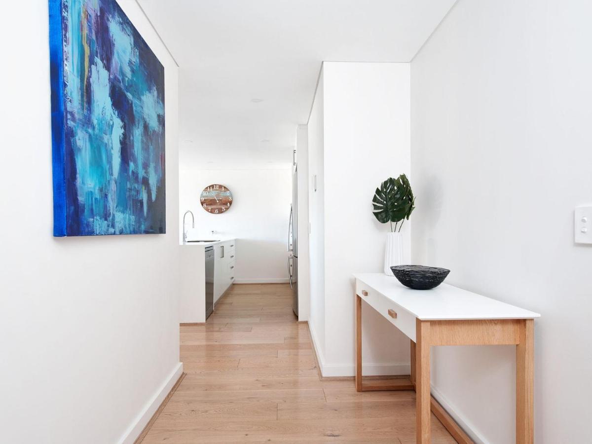 The Shoal Apartments, Unit 202/4-8 Bullecourt Street Apartment Shoal Bay