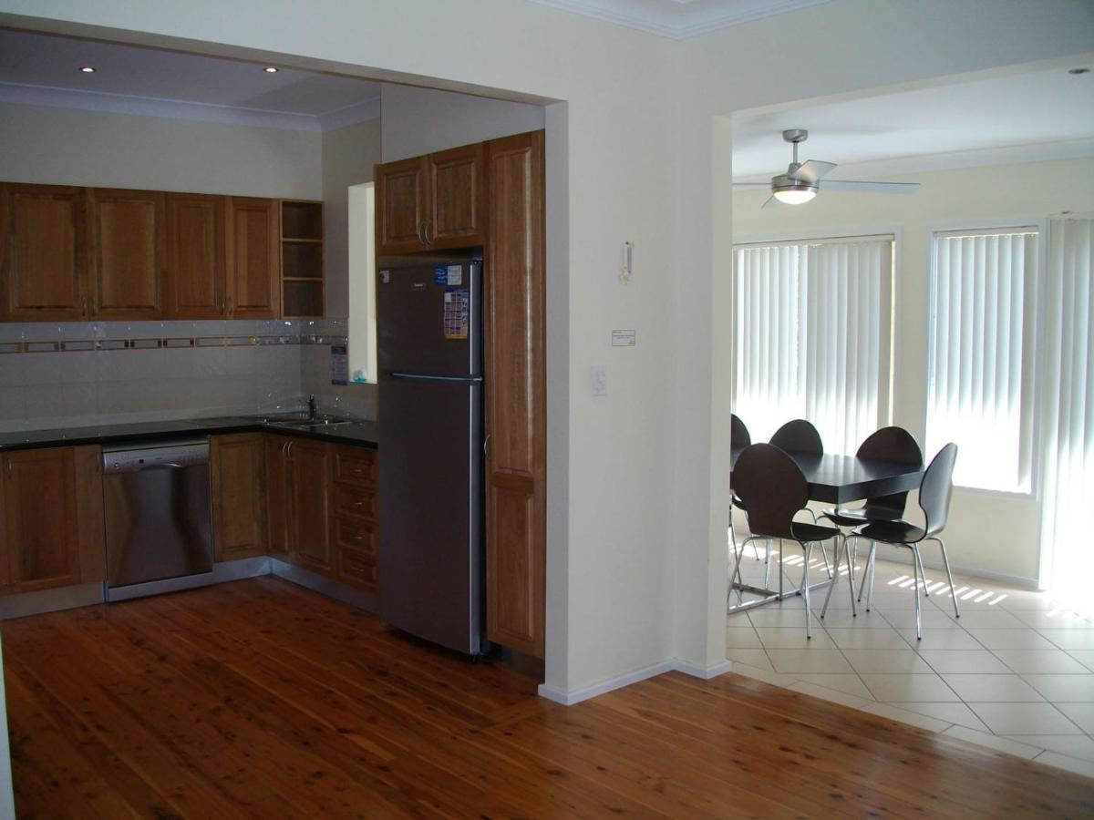 Tomaree Palms 39 Tomaree Road Holiday home Shoal Bay