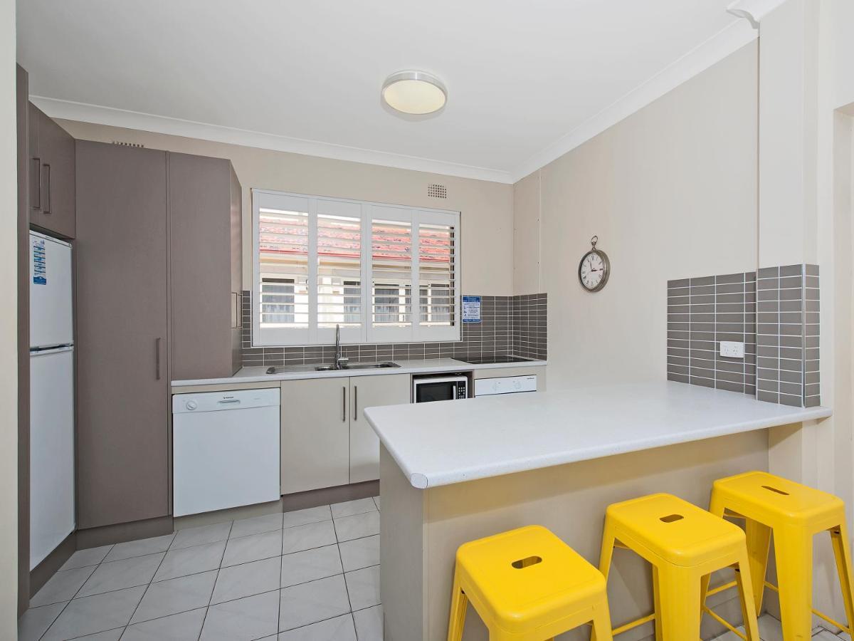 Apartment Village *