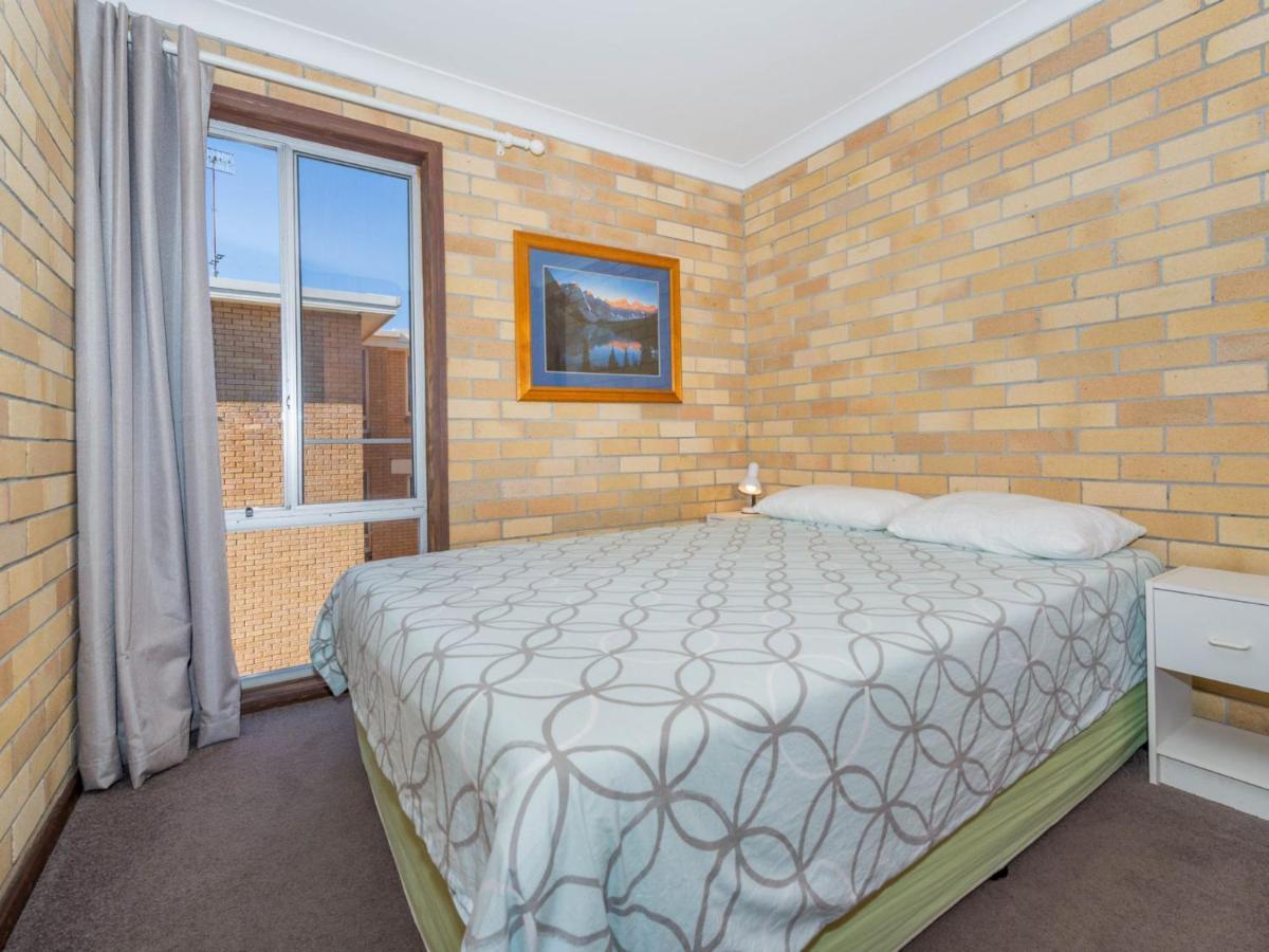 Castaways Unit 8 17 Road Apartment