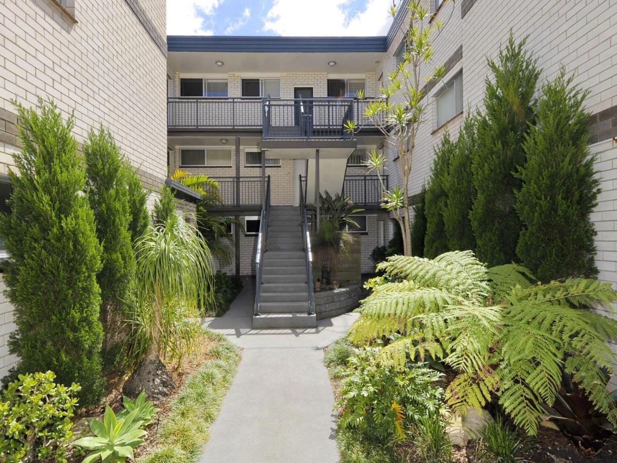 Apartment Sundeck Unit 9 51 Ronald Avenue *