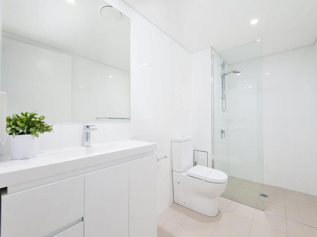 The Shoal, Unit 309/4-8 Bullecourt Street Shoal Bay