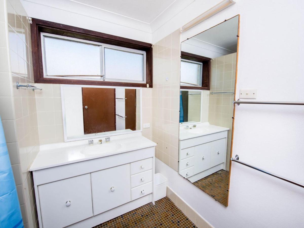 Castaways Unit 8 17 Road * Shoal Bay