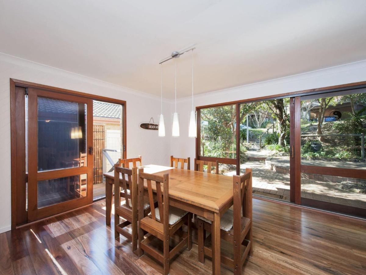 Barefoot House 24 Essendene Road * Shoal Bay