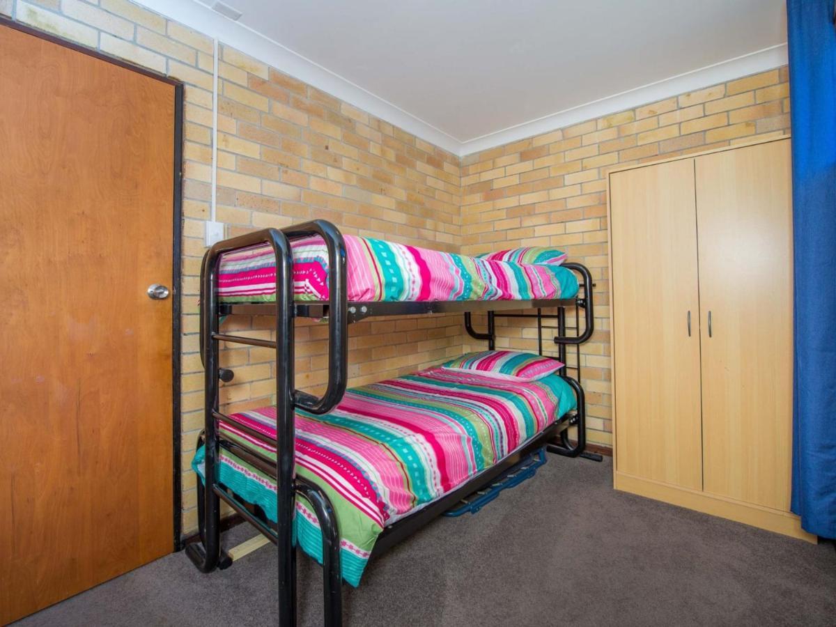 Apartment Castaways Unit 8 17 Road