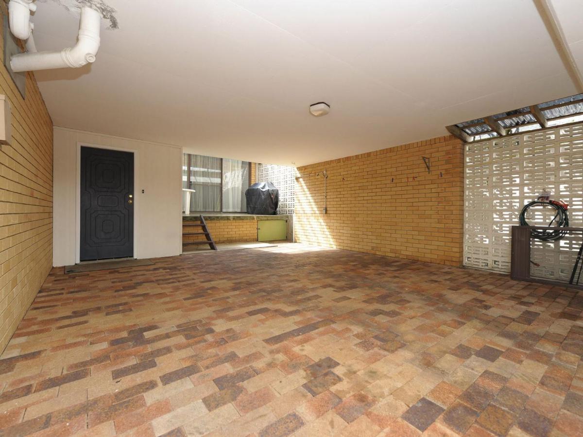 The Crest Unit 5 6 8 Tomaree Road Shoal Bay