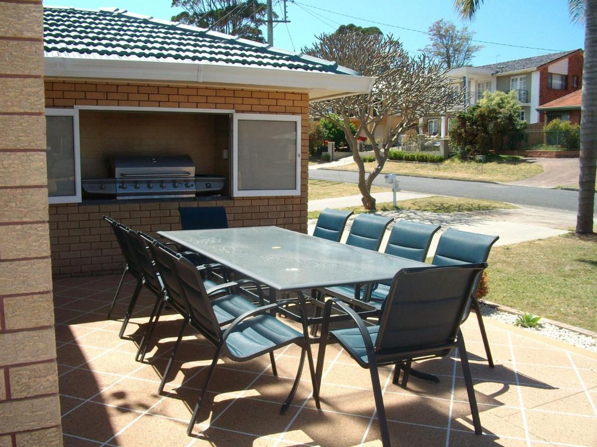 Tomaree Palms 39 Tomaree Road * Shoal Bay