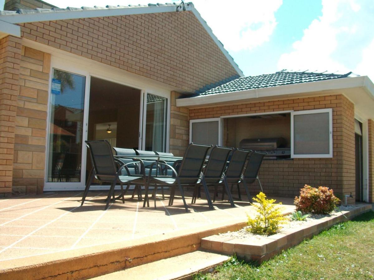 Tomaree Palms 39 Tomaree Road Holiday home Shoal Bay