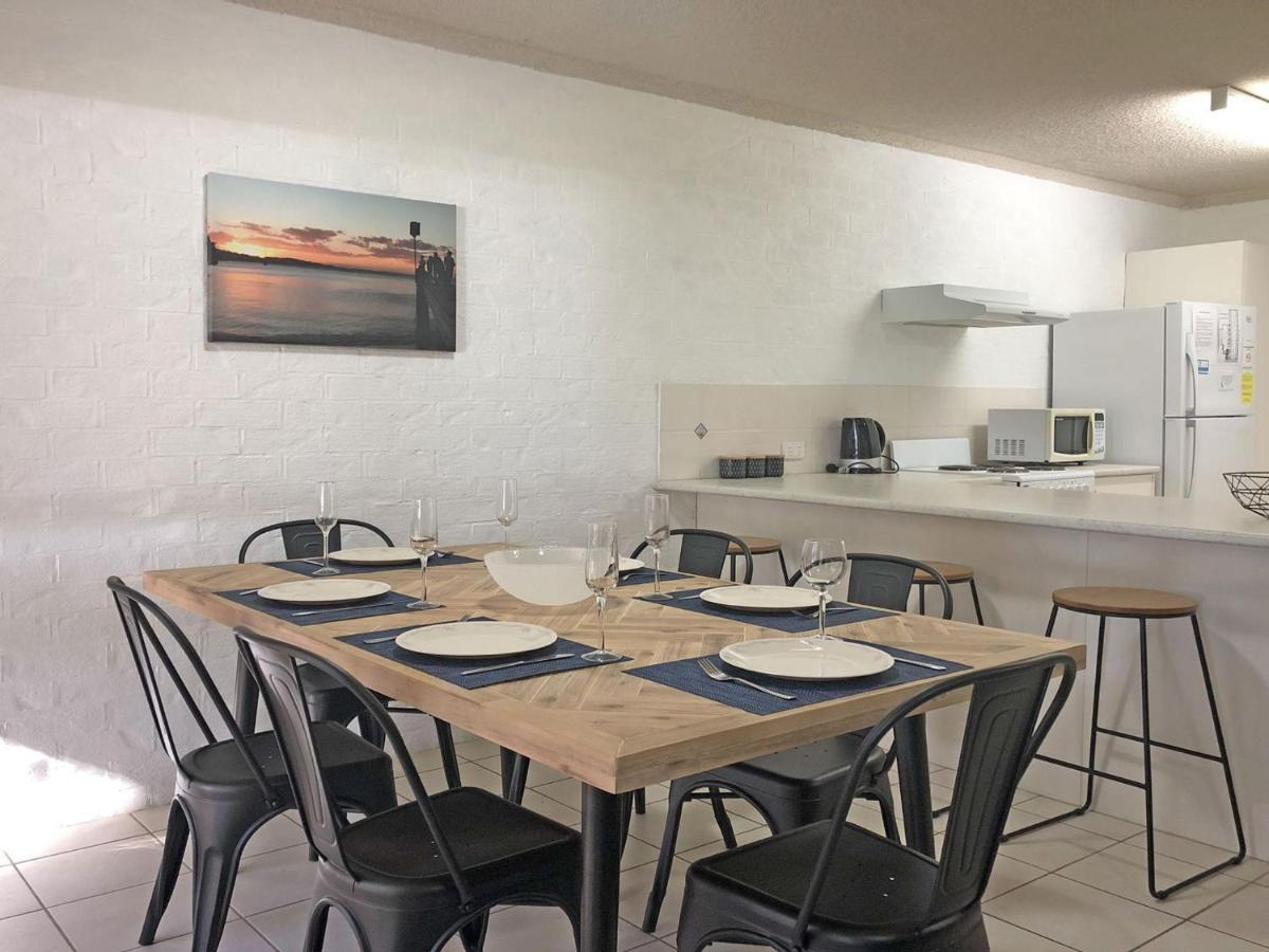 Bay Parklands 23 Located At Little With Air Con Pool And Tennis Court Apartment Shoal Bay