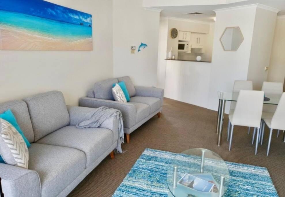 814 Waterviews Apartment