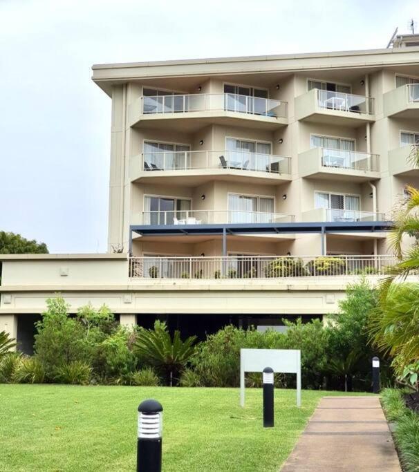 814 Waterviews
