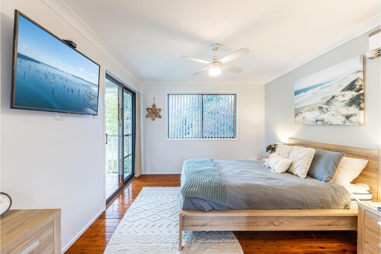 Holiday home Willows At The Bay Large House With Aircon Wi-fi And Boat Parking Shoal Bay