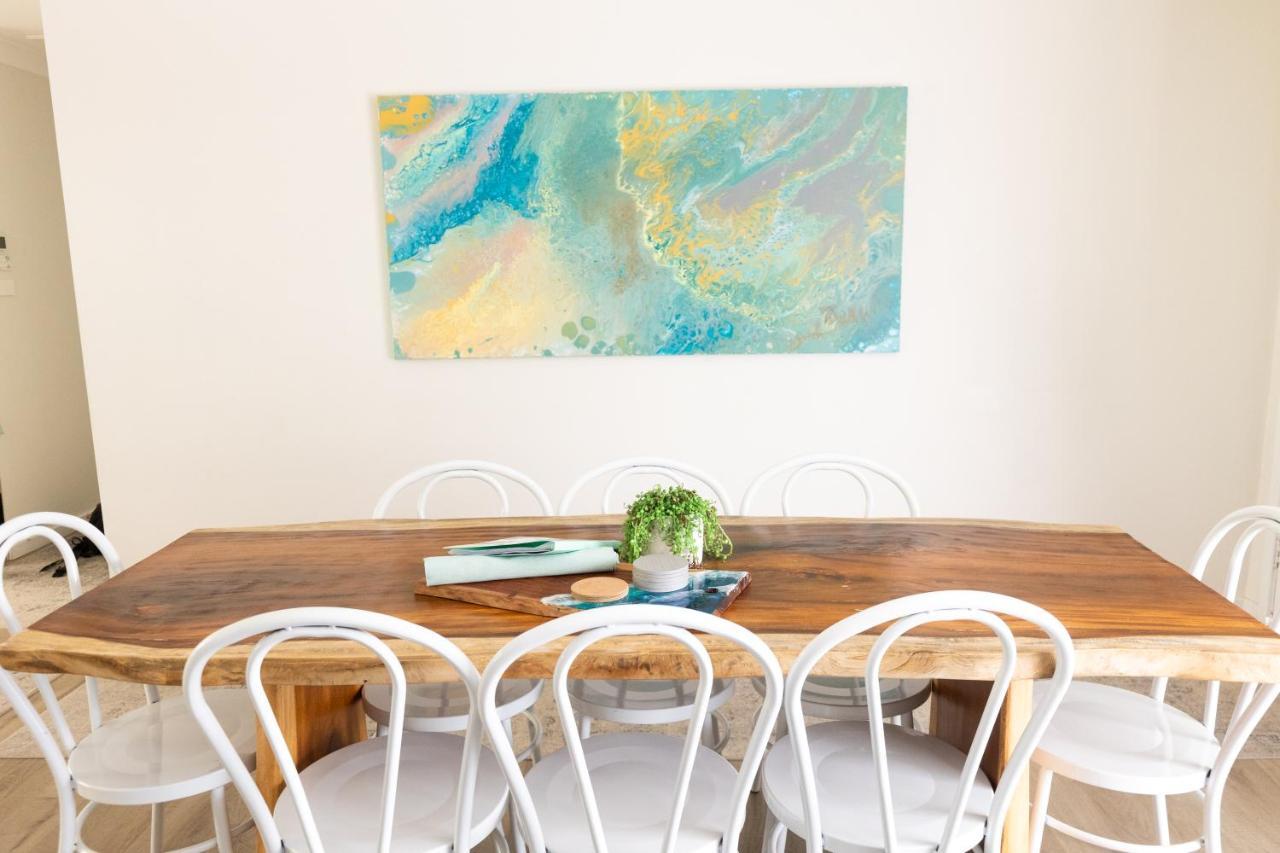 Bay Dream Believer, Ample Boat Parking, Pet Friendly 4 Bedroom Holiday House Shoal Bay