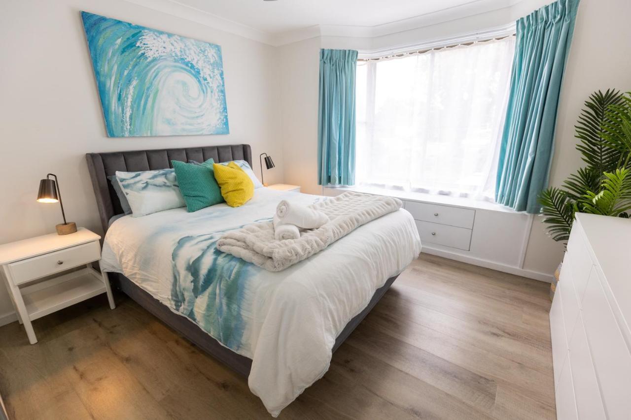 Bay Dream Believer, Ample Boat Parking, Pet Friendly 4 Bedroom Holiday House