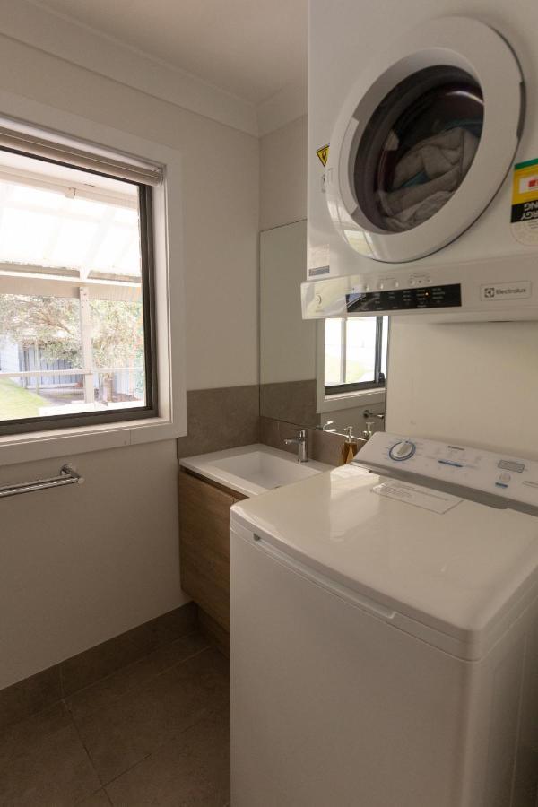 Bay Dream Believer, Ample Boat Parking, Pet Friendly 4 Bedroom Holiday House Holiday home Shoal Bay