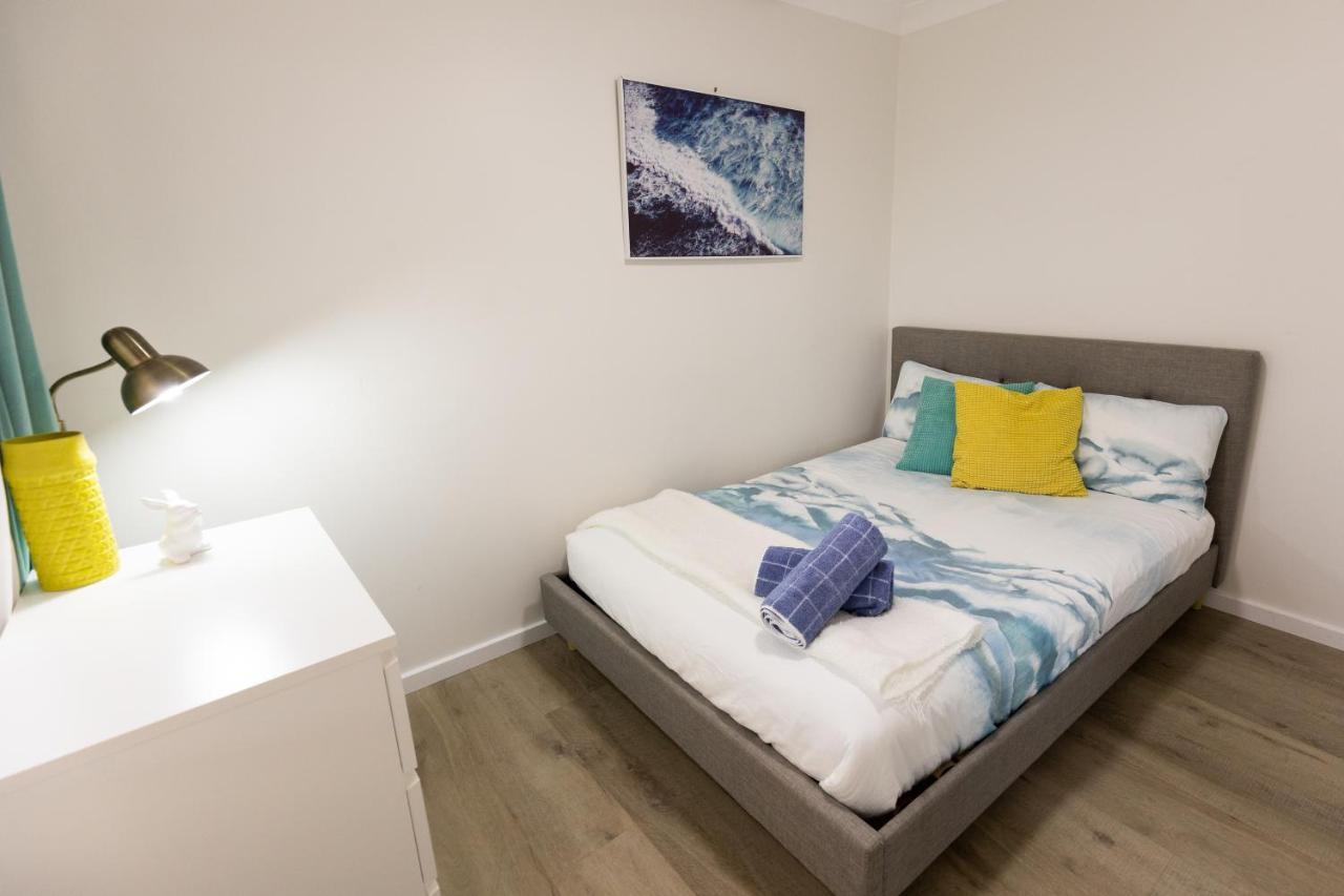 Bay Dream Believer, Ample Boat Parking, Pet Friendly 4 Bedroom Holiday House Shoal Bay