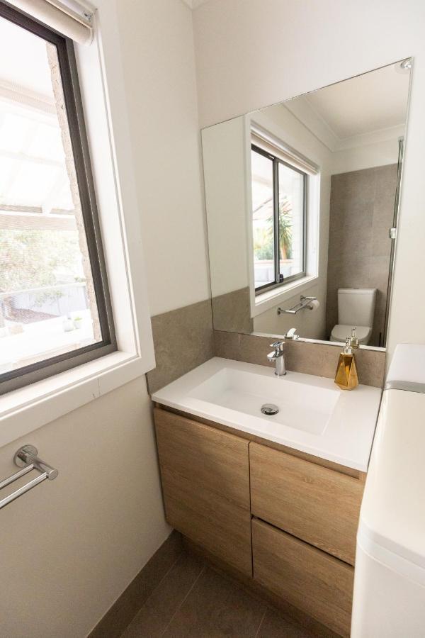 Bay Dream Believer, Ample Boat Parking, Pet Friendly 4 Bedroom Holiday House *