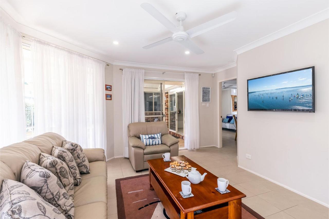 The Bay House Huge Five Bedroom With Wifi And Foxtel Holiday home *