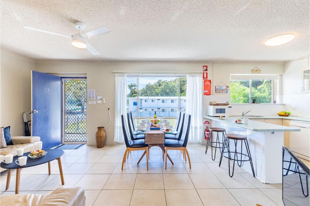 Shoal Towers, Unit 2 11 Rd Air Conditioning Wifi Free Netflix Water Views Apartment *