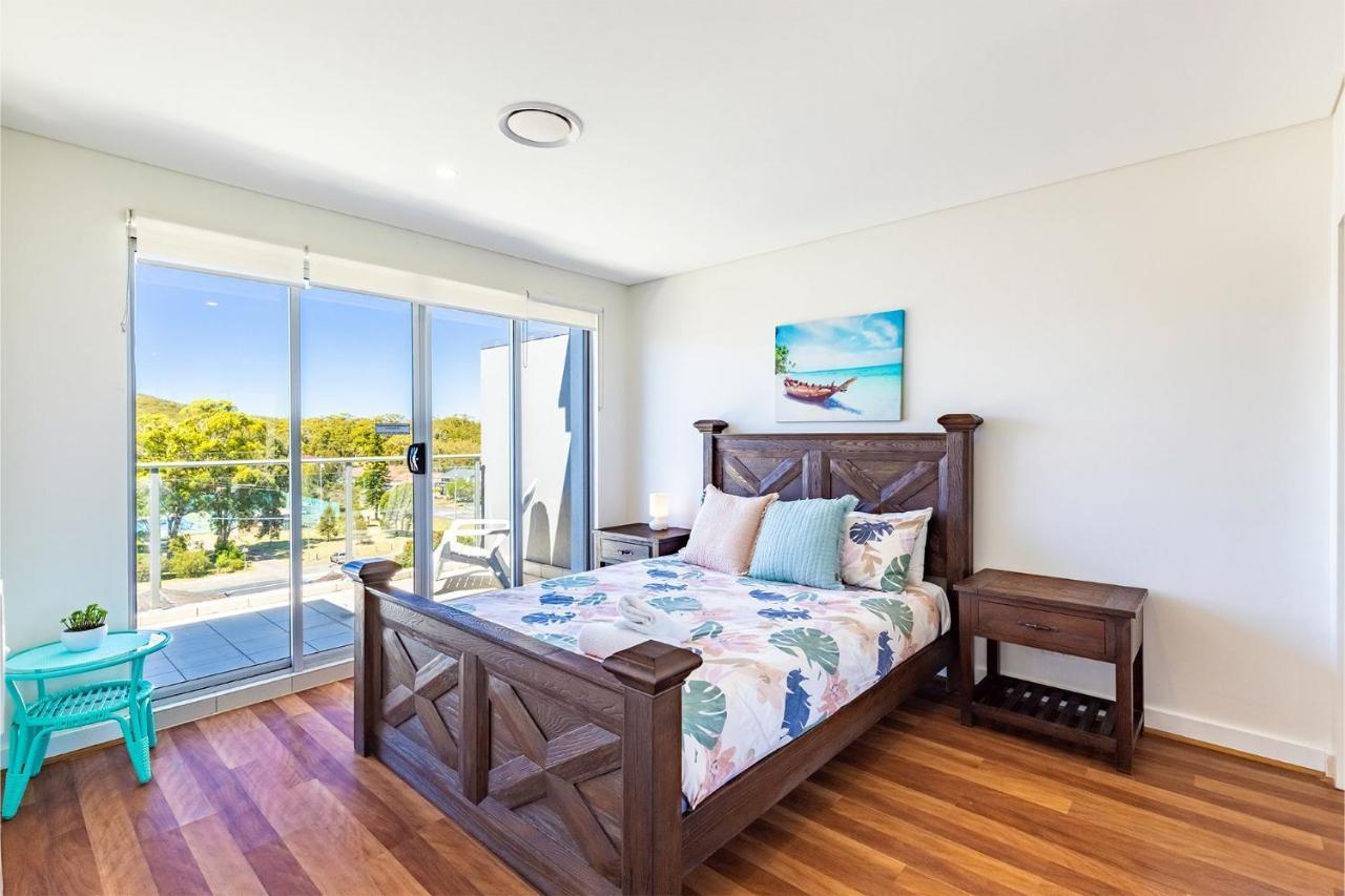 The Shoal 503 Avra Seabreeze * Shoal Bay