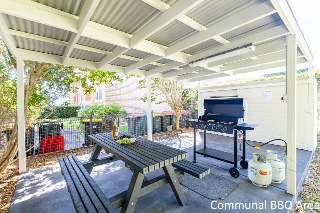 Florida 1 - 2 Min Walk To Shops And Restaurants *