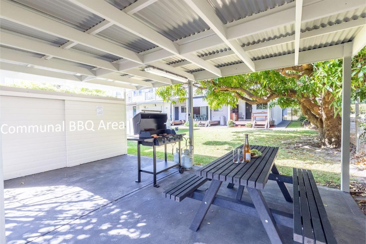 Florida 1 - 2 Min Walk To Shops And Restaurants Holiday home