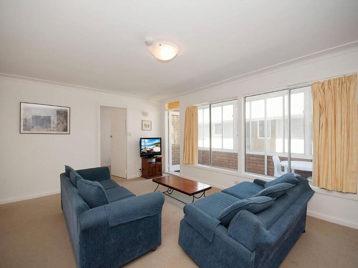 Beachside Unit 5 Apartment *