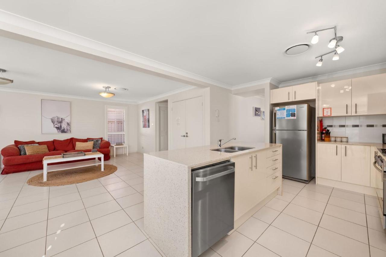 Holiday home Seabreeze At