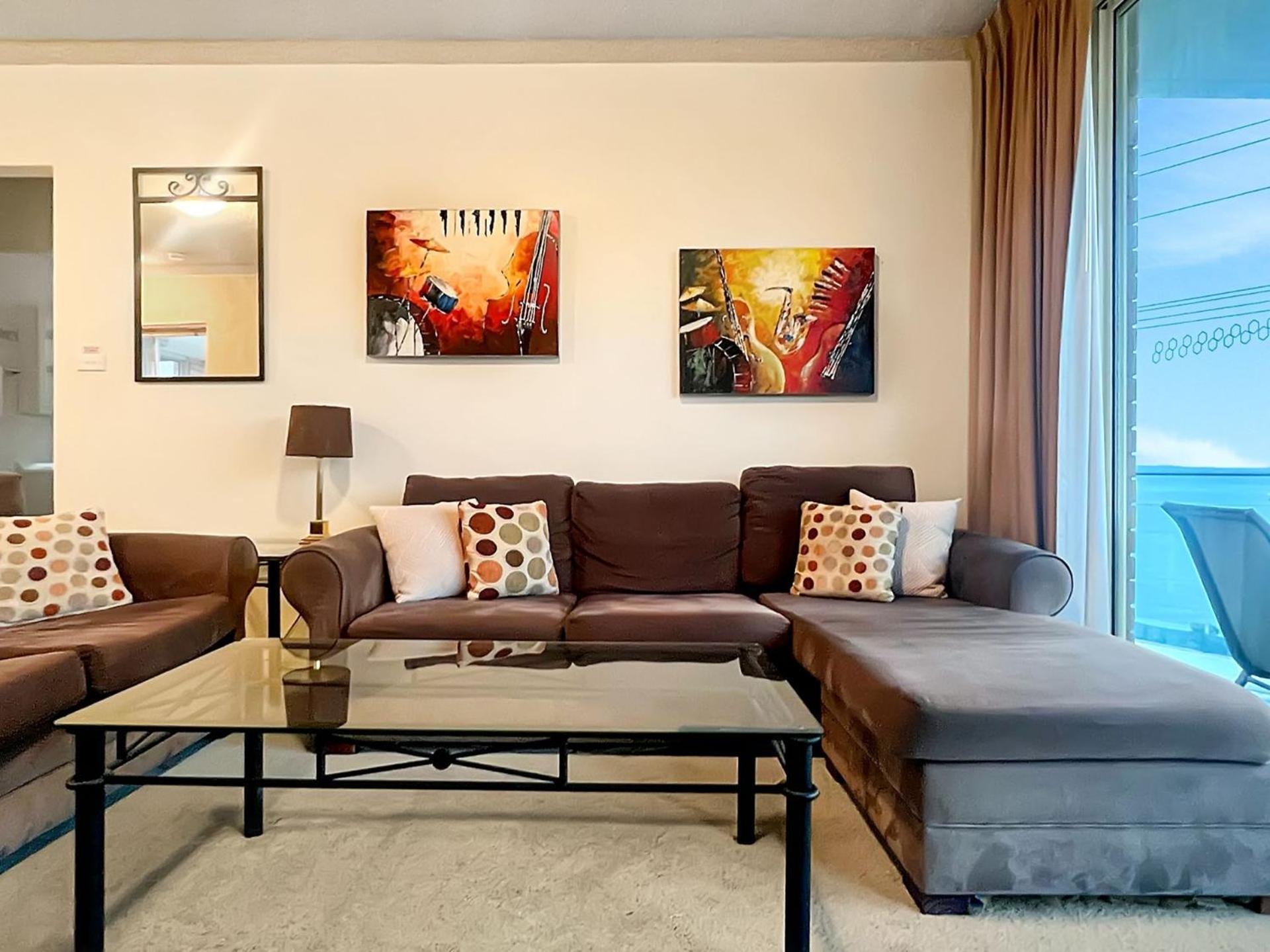 Bella Vista Unit 3 19 Road Apartment *