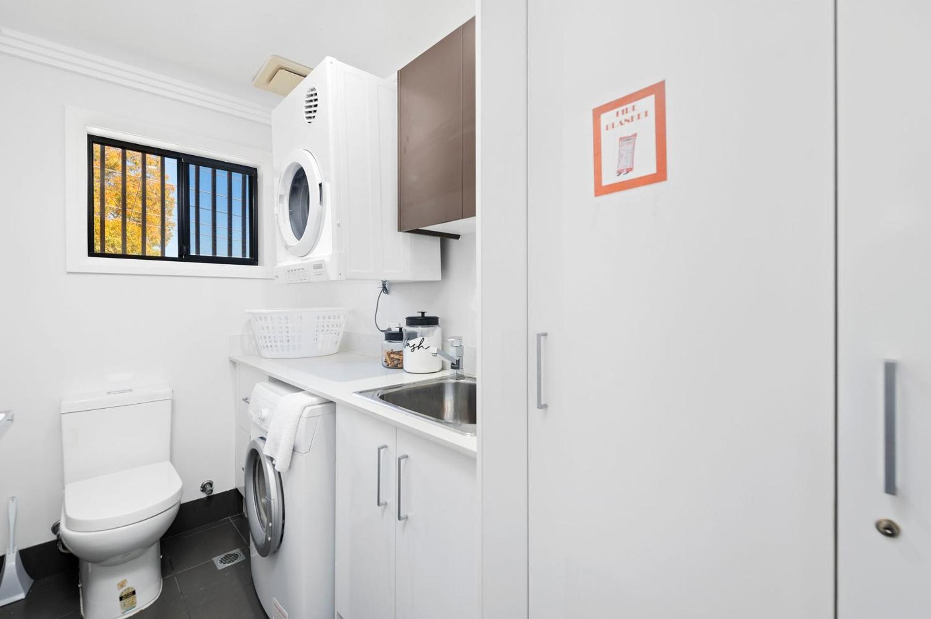 Unit 2 Tomaree Road 16 Upstairs *