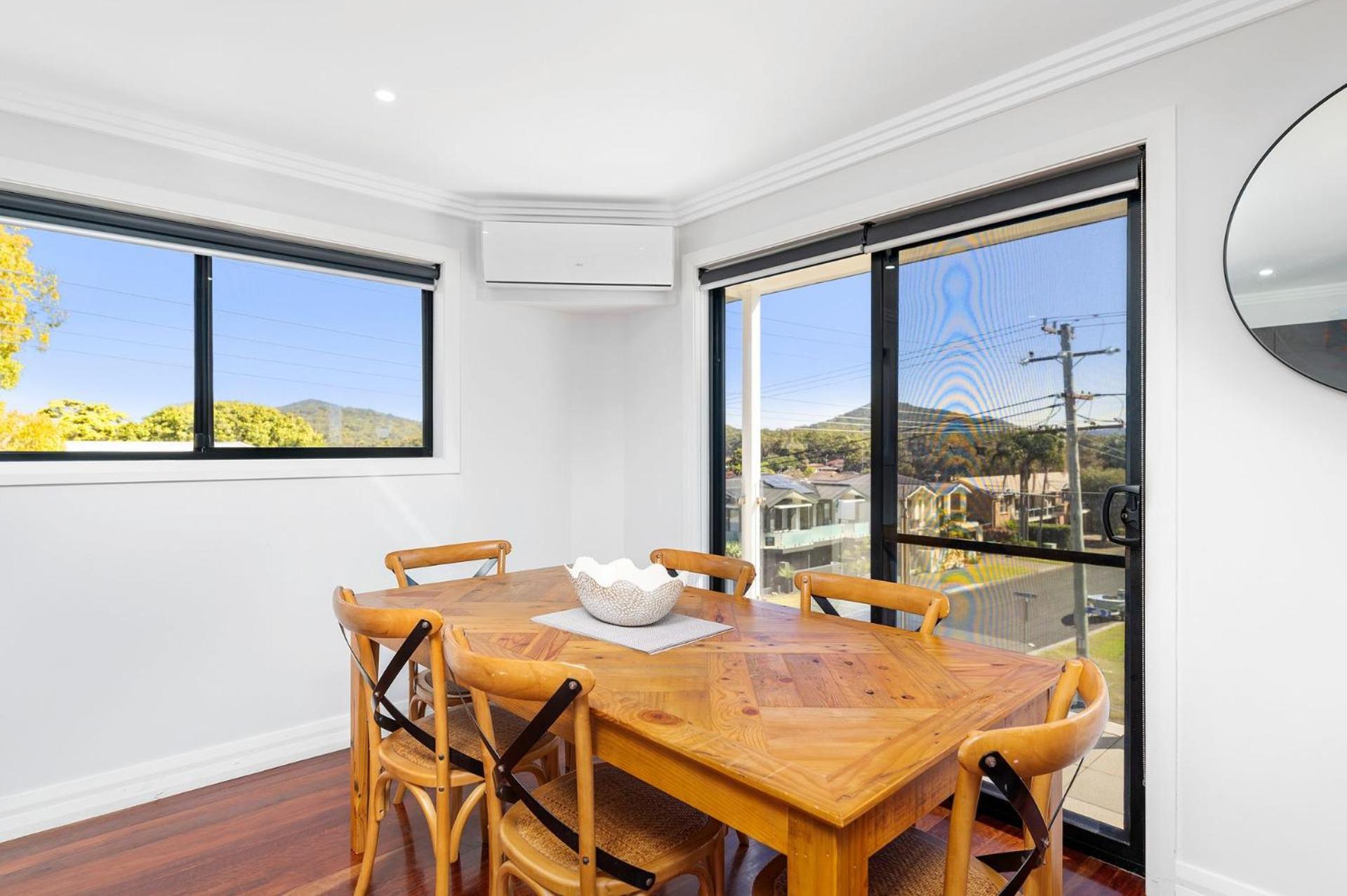 Unit 2 Tomaree Road 16 Upstairs Apartment