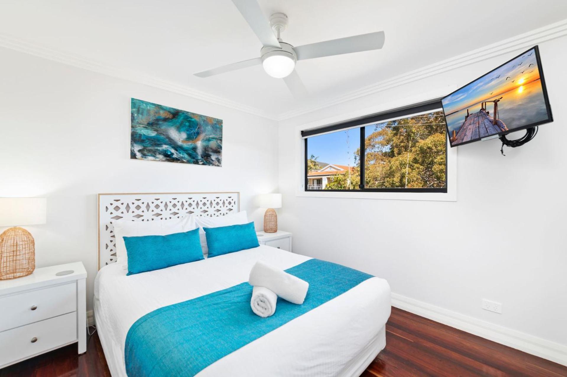 Unit 2 Tomaree Road 16 Upstairs Shoal Bay