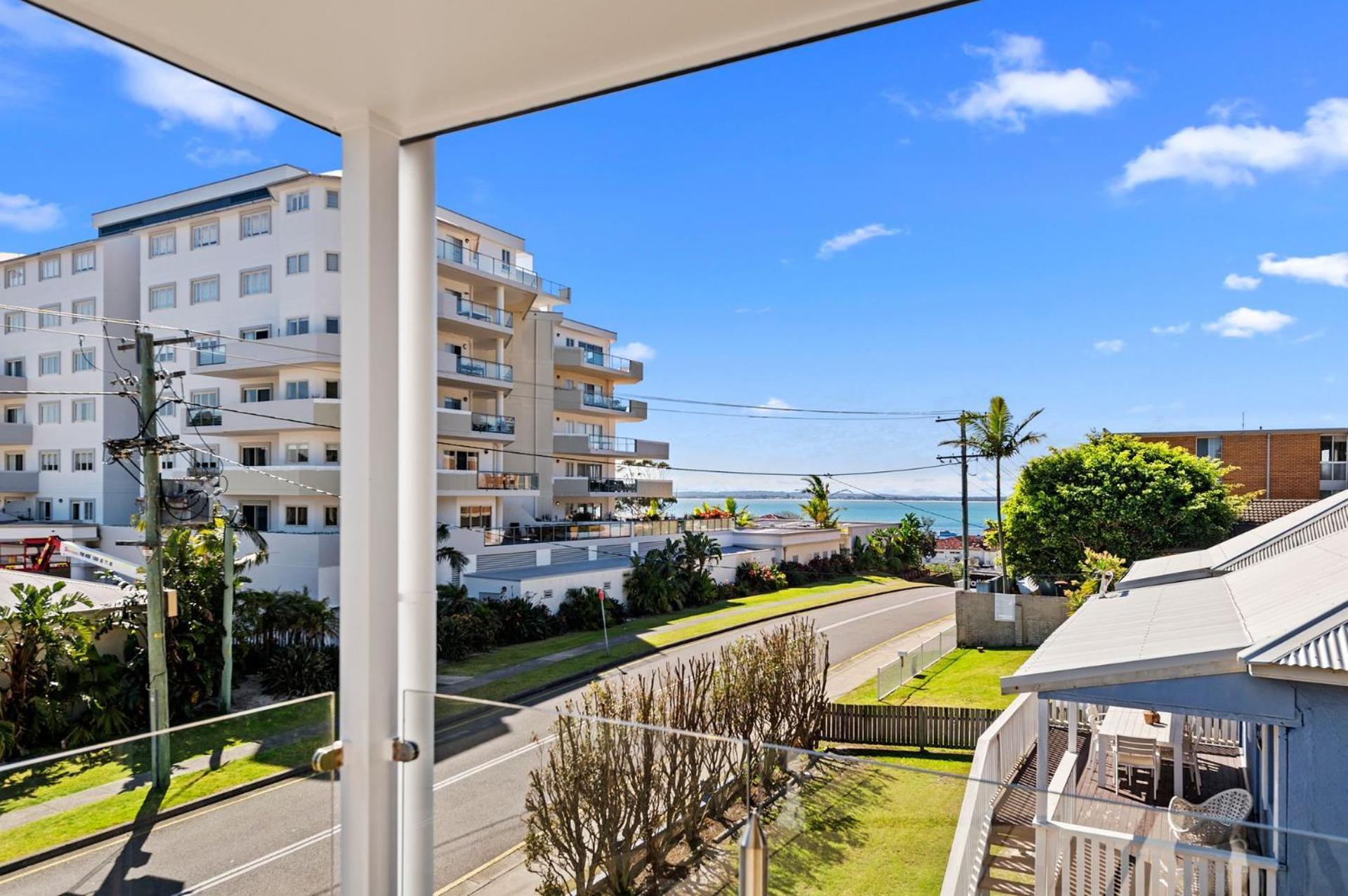 Unit 2 Tomaree Road 16 Upstairs Apartment