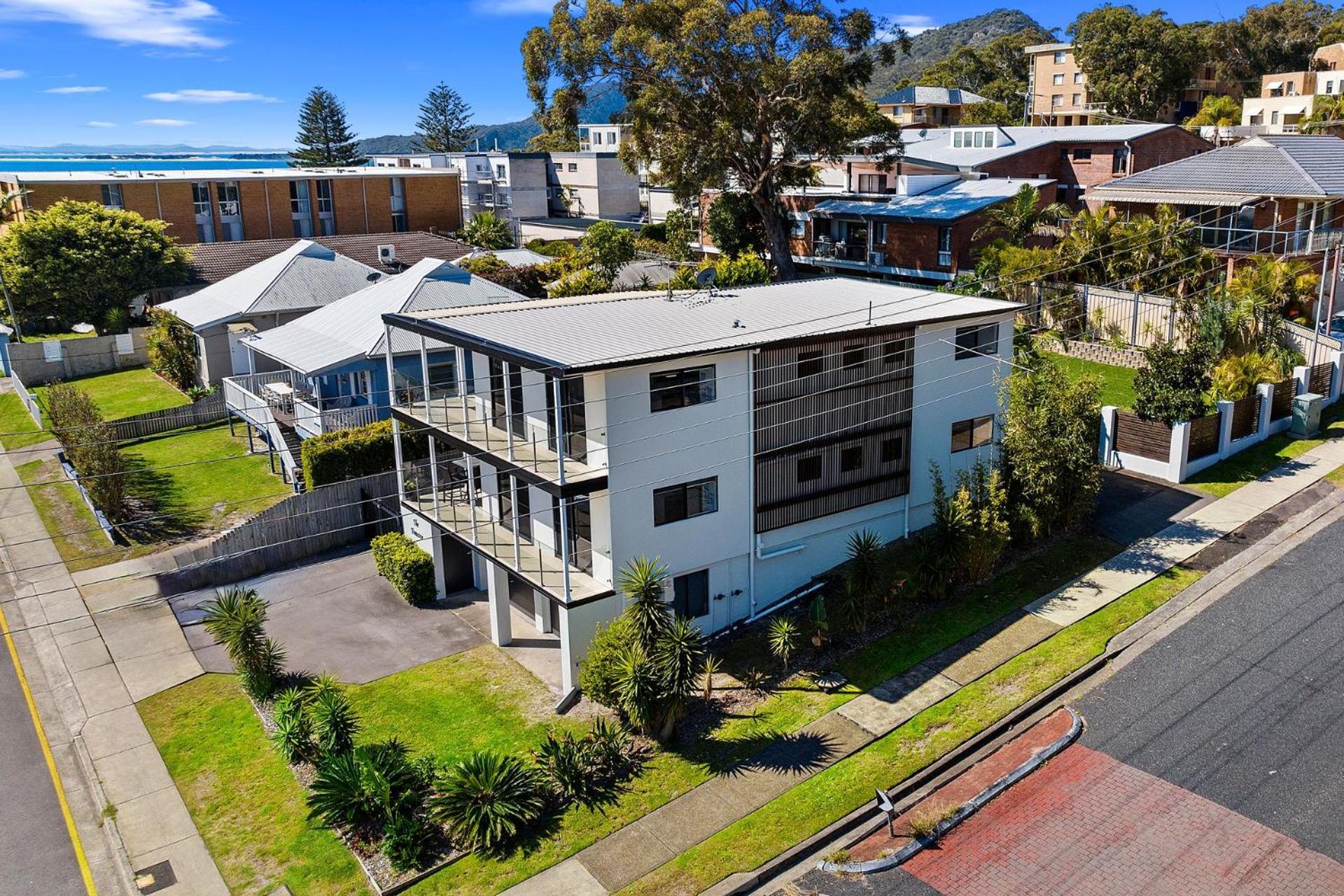 Unit 2 Tomaree Road 16 Upstairs Apartment Shoal Bay