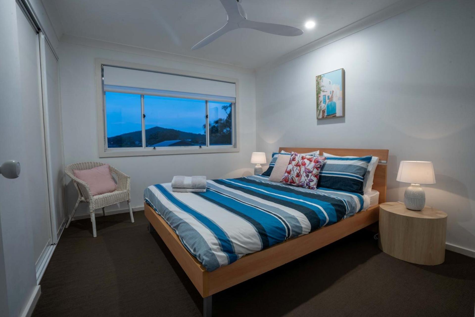 Riggers - 7 Rigney St, *