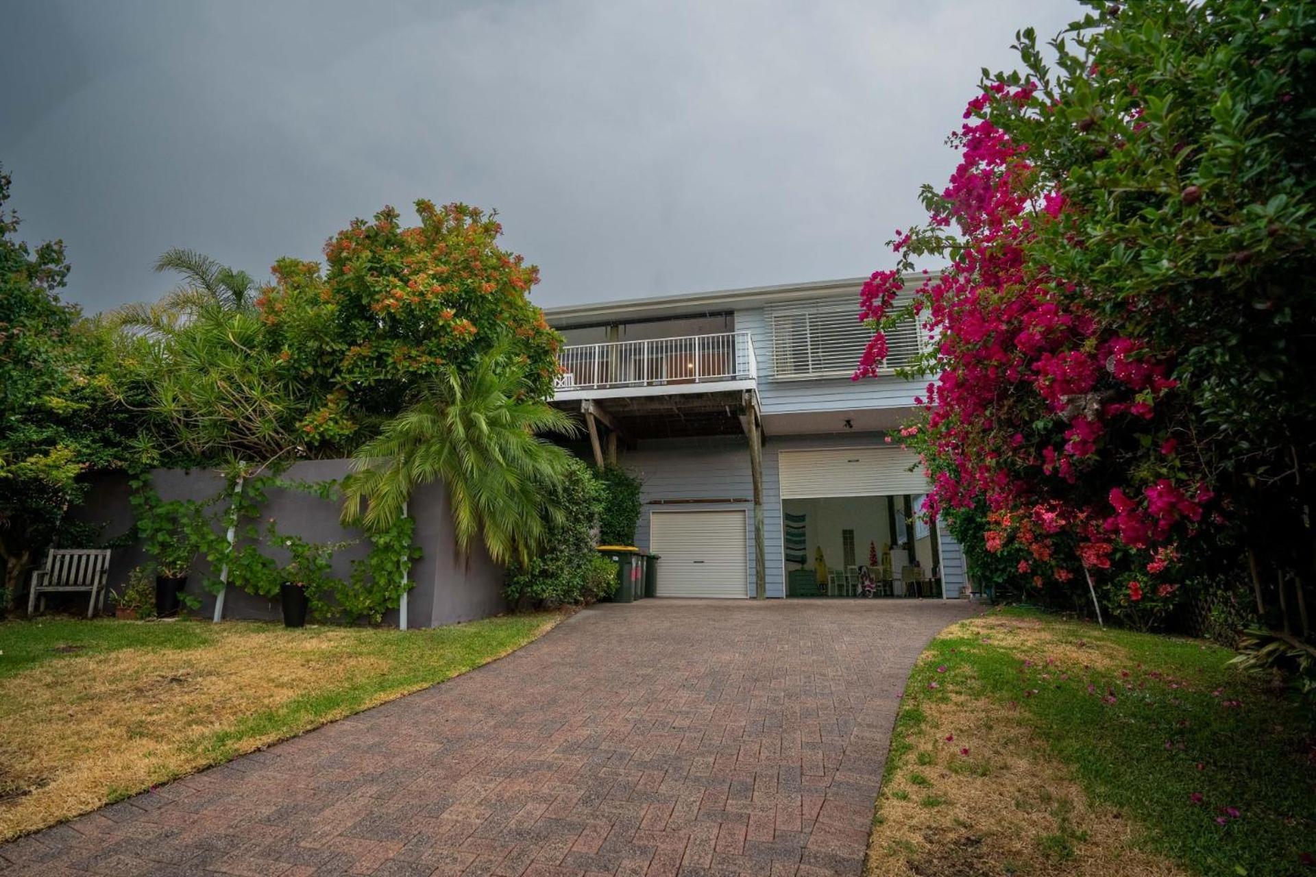 Riggers - 7 Rigney St, Shoal Bay
