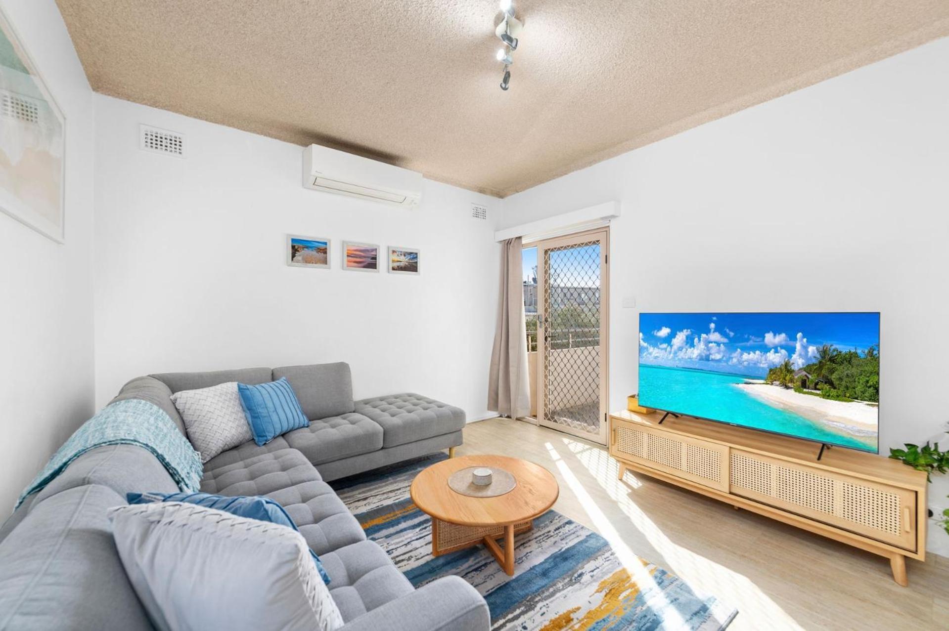 Del Rae Unit 15 25 Road Apartment
