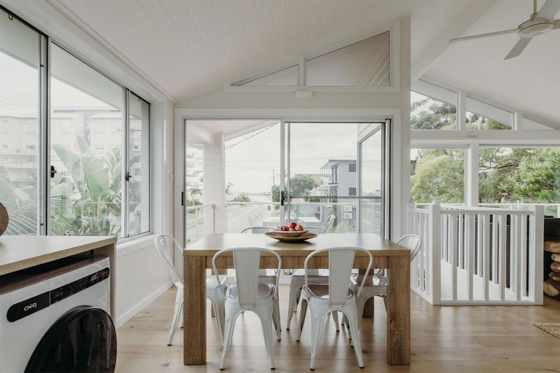 Baybreeze 18 Tomaree Road Wifi Air Conditioning Kitchenette Holiday home