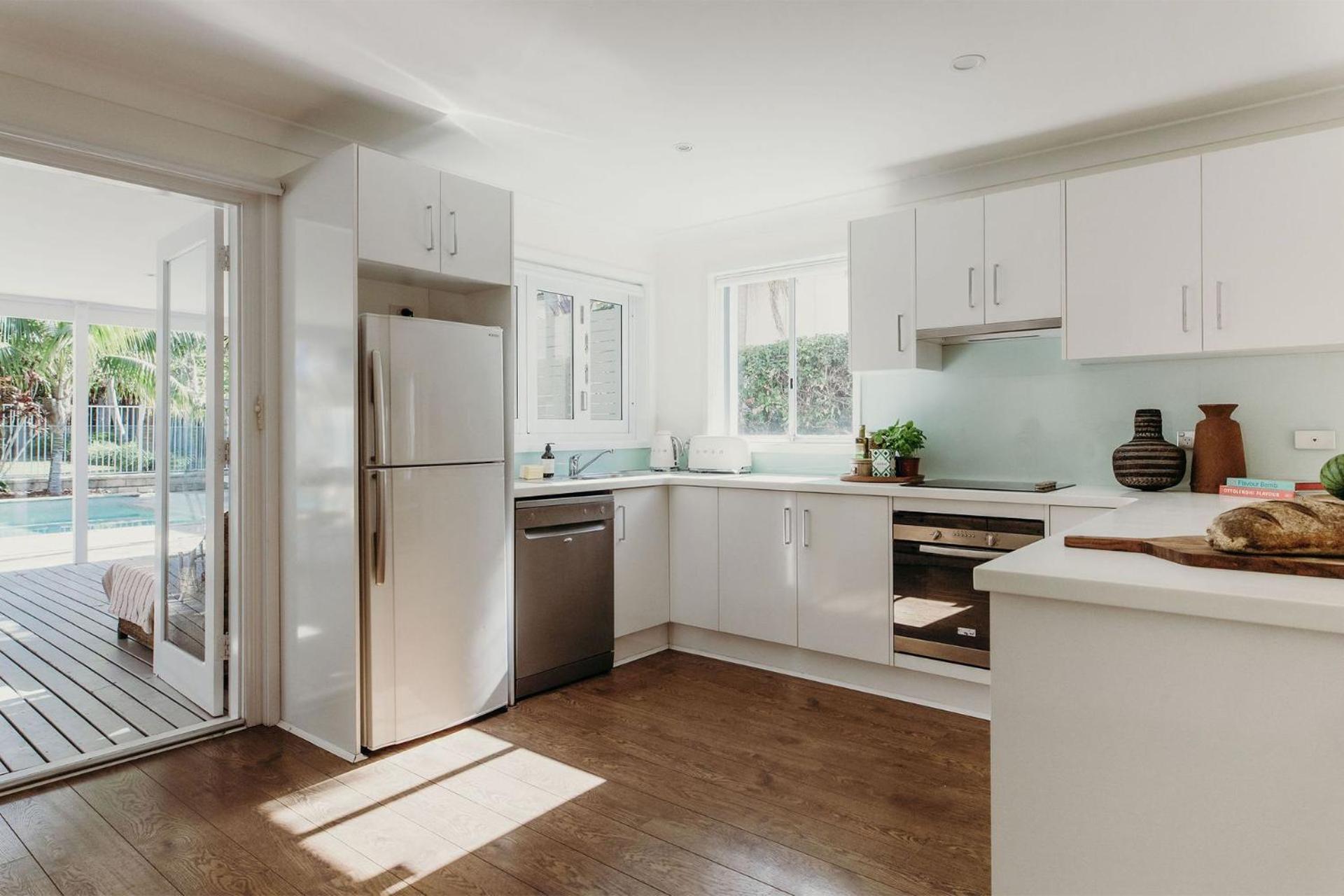 The House, 25 Tomaree Road - Fantastic House With Pool, Linen * Shoal Bay