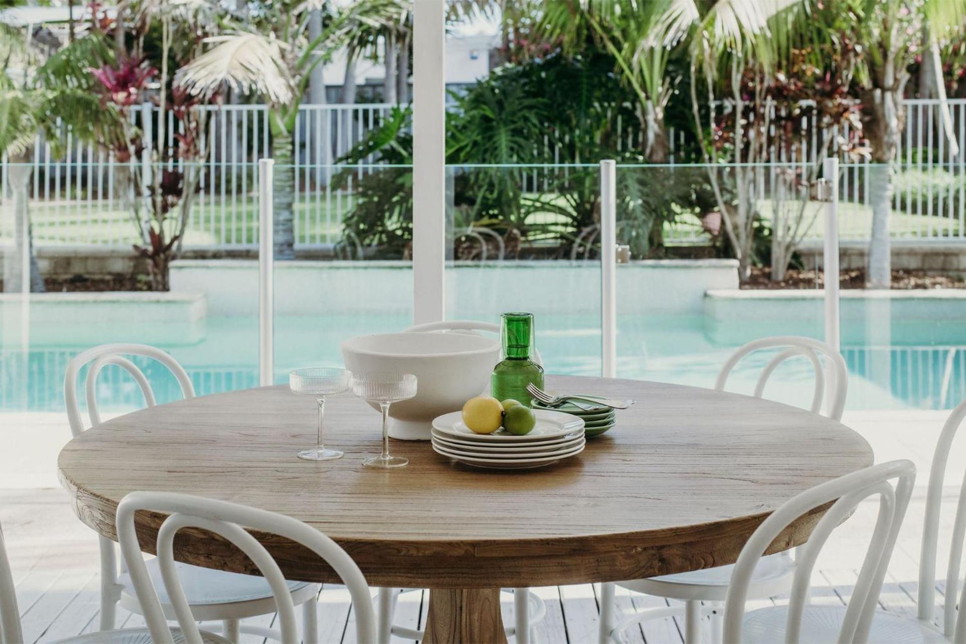 The House, 25 Tomaree Road - Fantastic House With Pool, Linen Shoal Bay