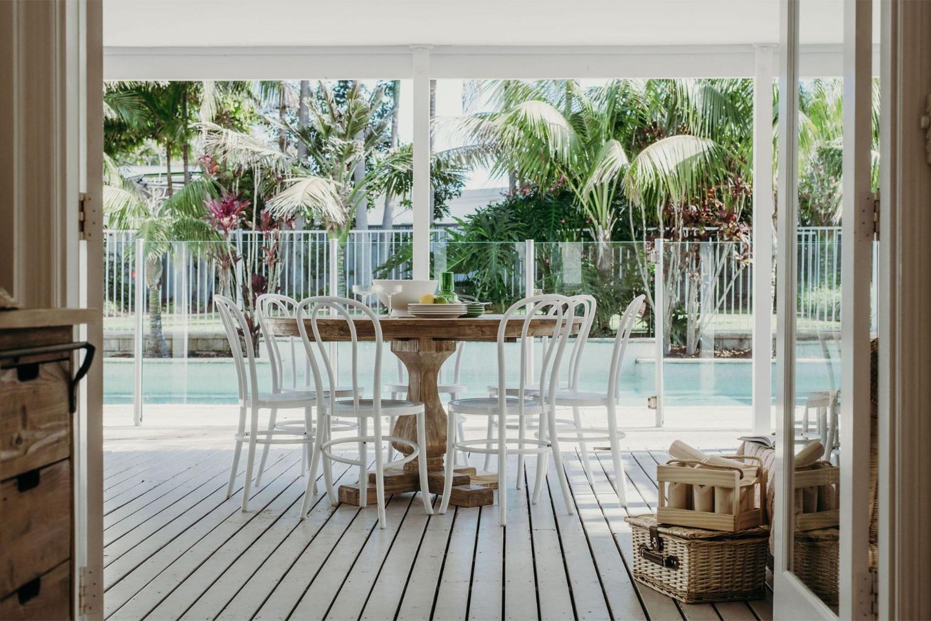 The House, 25 Tomaree Road - Fantastic House With Pool, Linen Holiday home *