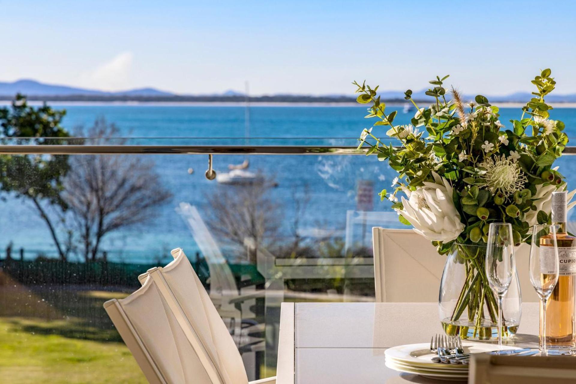Aura 3 Spectacular Beachside Views *