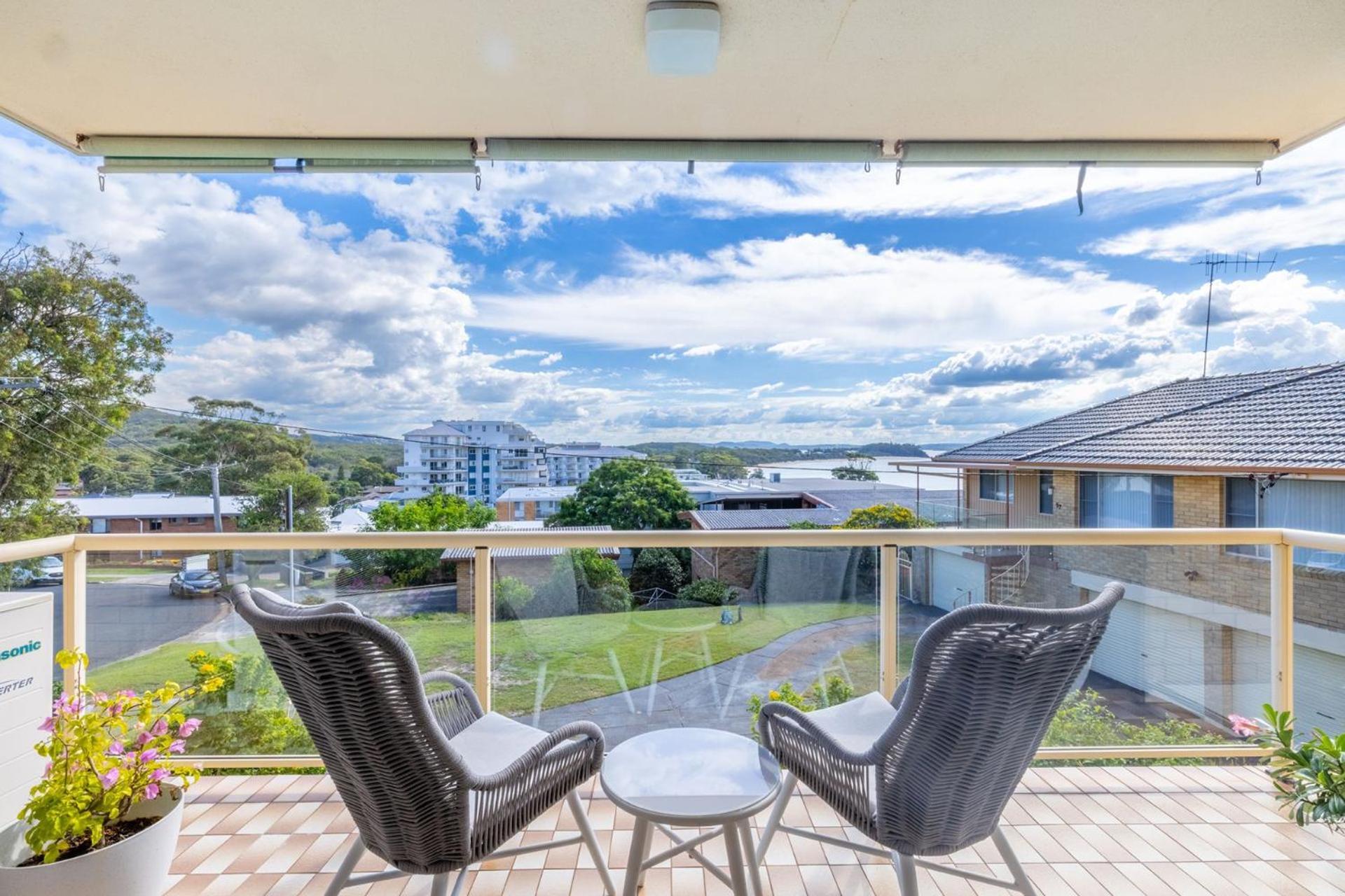 Blue Waters, 2 59 Ronald Ave - Water Views Linen Aircon Wi-fi