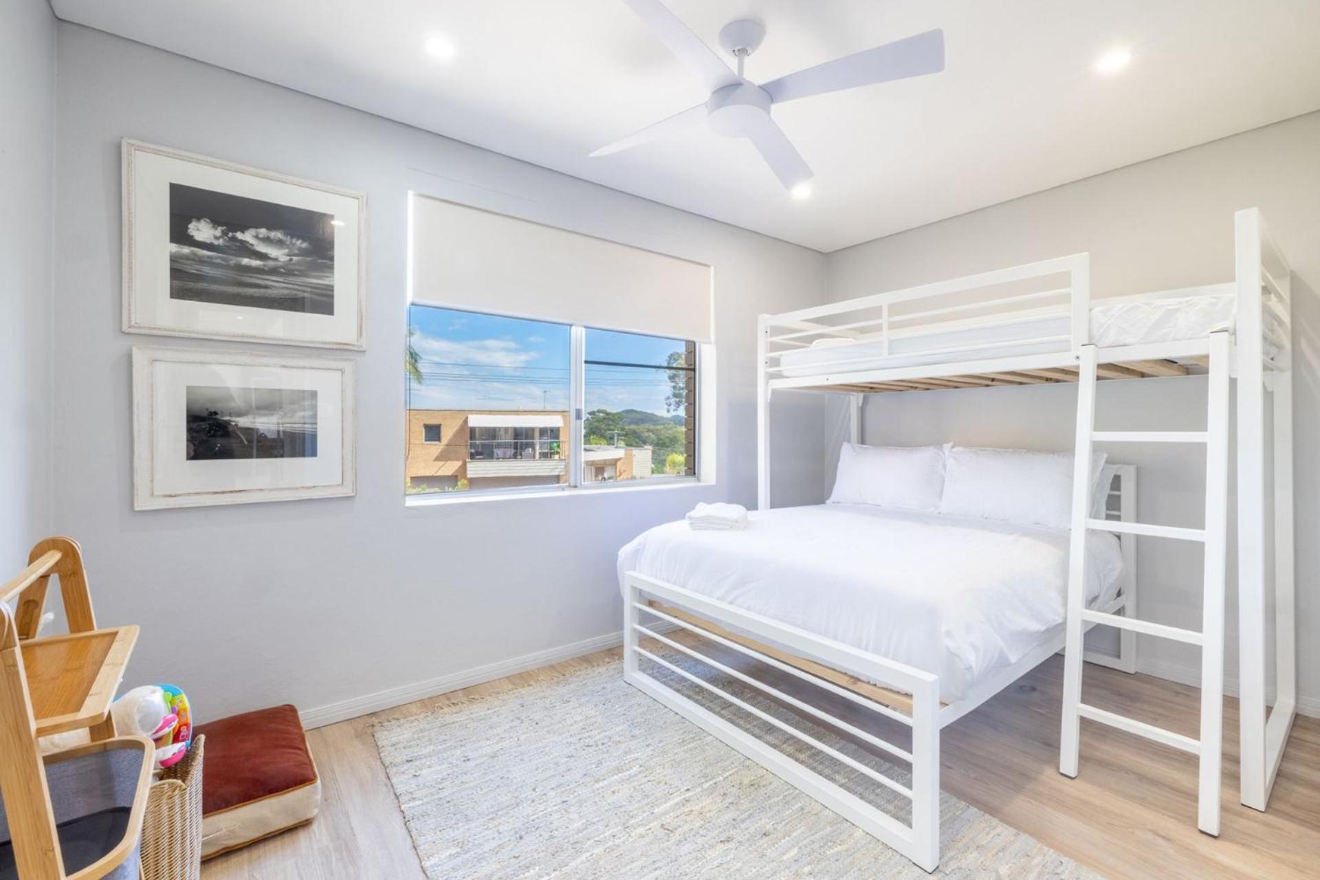 Apartment Blue Waters, 2 59 Ronald Ave - Water Views Linen Aircon Wi-fi *