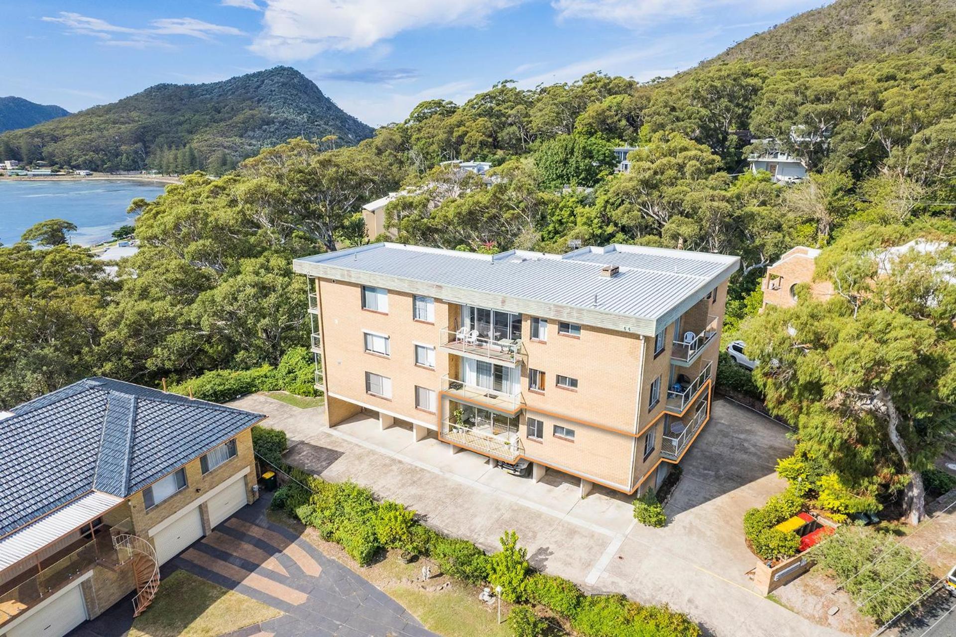Blue Waters, 2 59 Ronald Ave - Water Views Linen Aircon Wi-fi Apartment