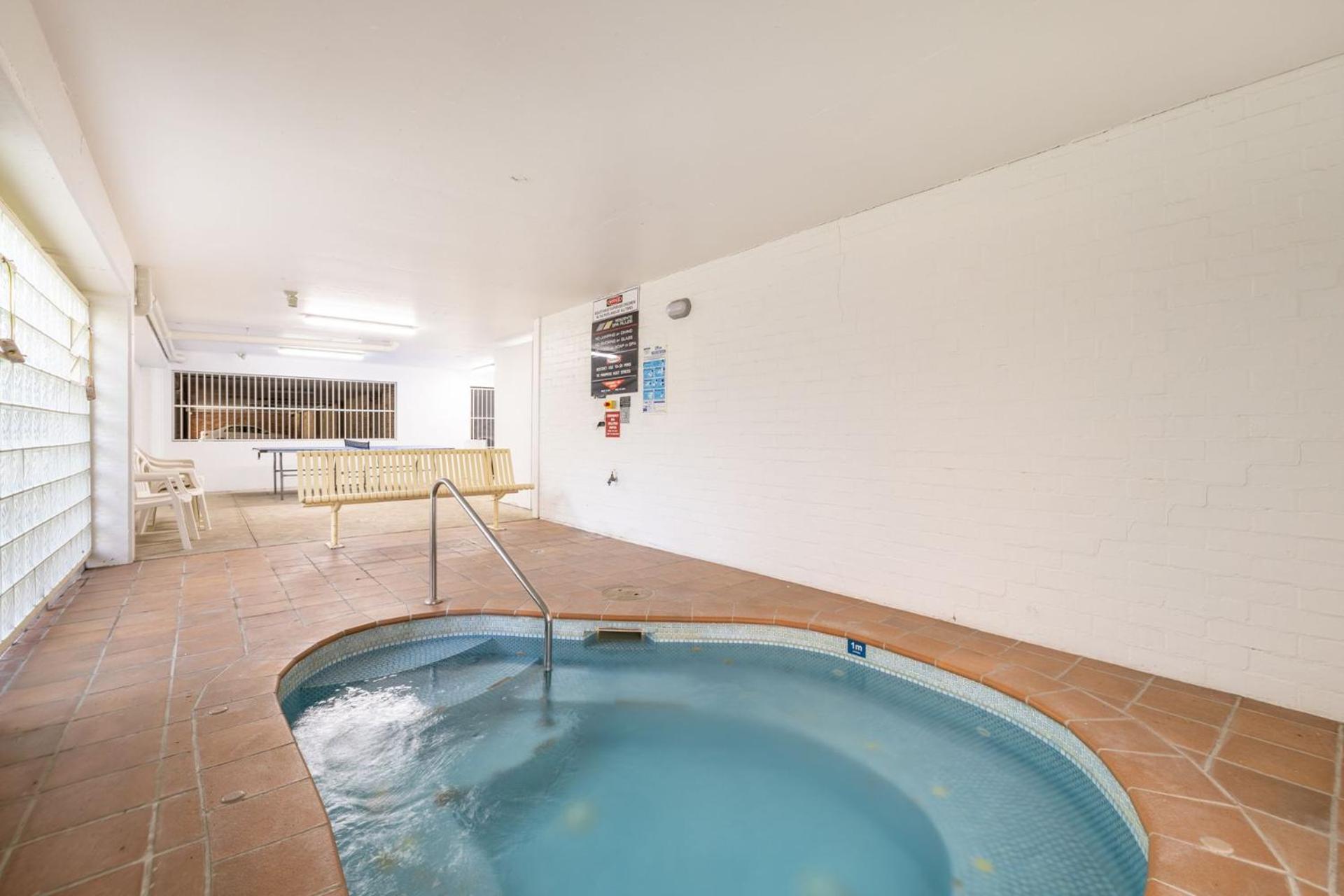 Apartment Bay Parklands 23 Located At Little With Air Con Pool And Tennis Court Shoal Bay